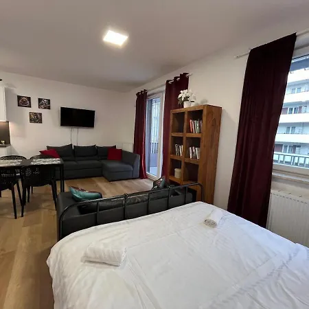 Ordona Charming Ii Apartment